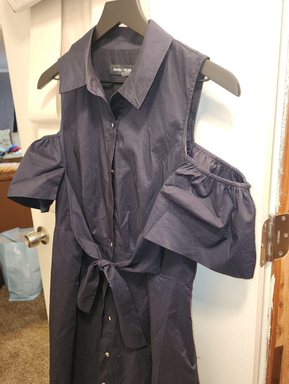 Ivanka Trump Womens Cold-Shoulder Shirt Dress In Navy Blue